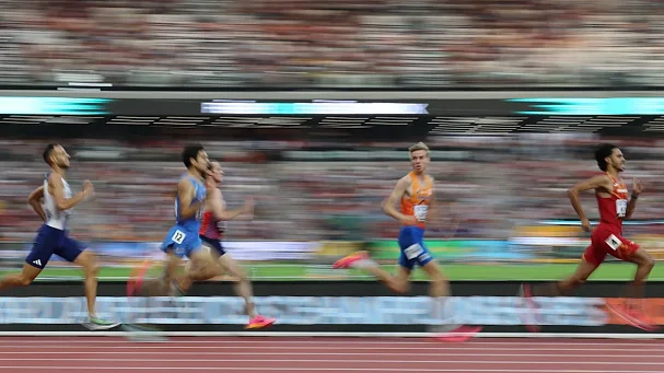 Бег. 800 метров. Борзаковский вышел в полуфинал со вторым временем - фото