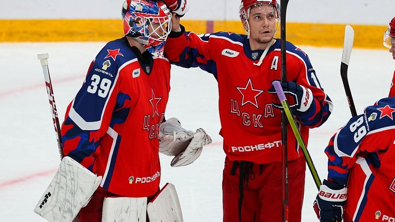 Вратарь ЦСКА Федотов одержал первую победу после возвращения в КХЛ - фото