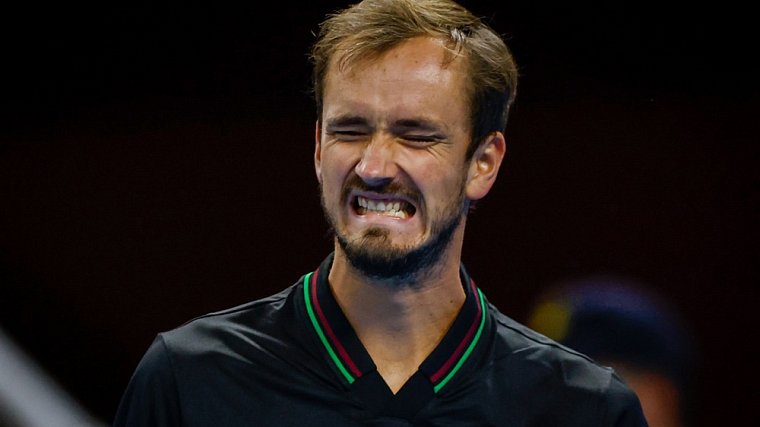 Медведев проиграл финал турнира в Пекине - фото