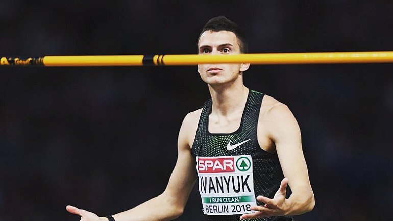 Российский прыгун в высоту показал лучший результат сезона в мире на турнире в Венгрии - фото
