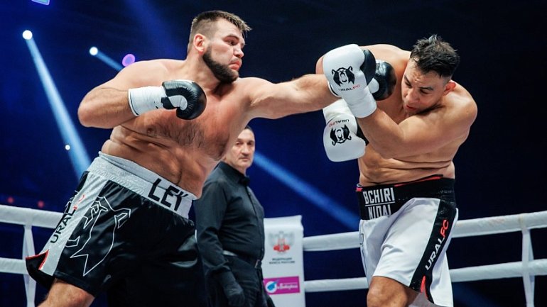 Сидельников – о дебюте в боксе: Я принимаю решение судей, но победа была за мной - фото