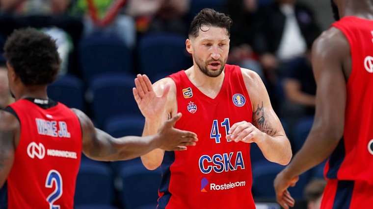 Нападающий баскетбольного ЦСКА Курбанов приостановил карьеру по личным причинам - фото