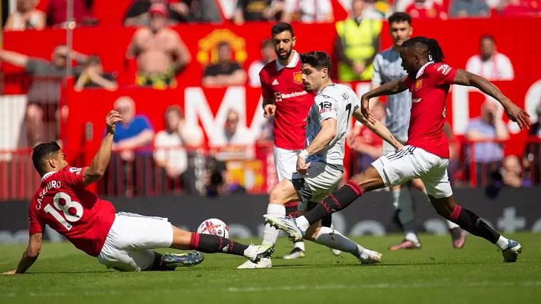 Хавбек Манчестер Юнайтед восстановился от травмы глаза - фото