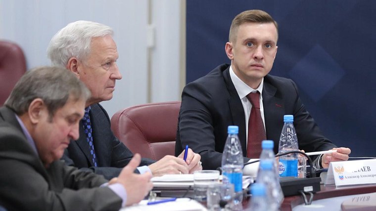 Президент РПЛ Алаев заявил о возможном переносе матчей 18-го тура на весну - фото