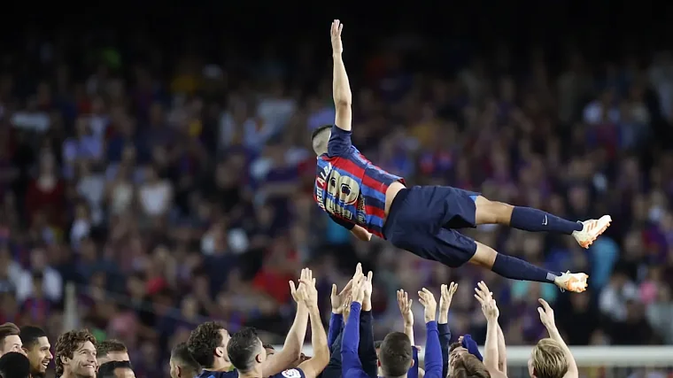 Гари Линекер: Если Барселона сыграет в свою силу, то она победит - фото