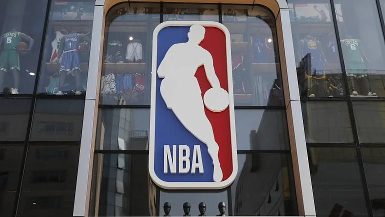 Баскетболист Дирк Новицки достиг отметки в 25 тысяч очков за карьеру в НБА - фото