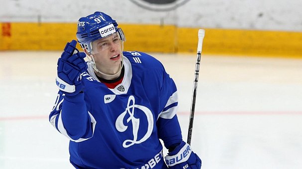 Форвард «Динамо» Гусев побил рекорд Мозякина по количеству очков в регулярке КХЛ - фото