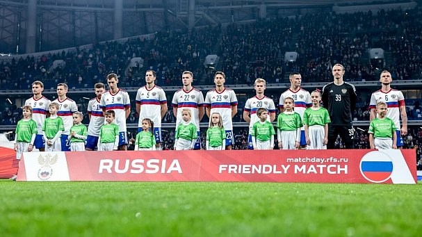 Звездный праздник для родных болельщиков. Почему матчи России с Сербией и Парагваем – это круто - фото