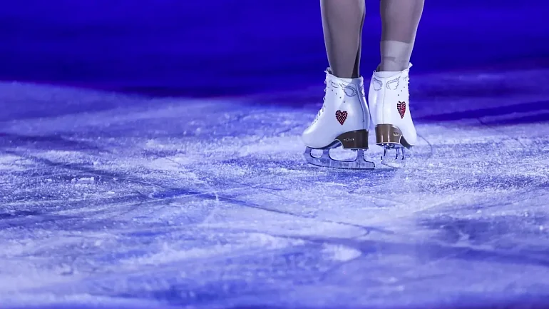 Евгений Плющенко снова на льду - откатался здорово (ВИДЕО) - фото