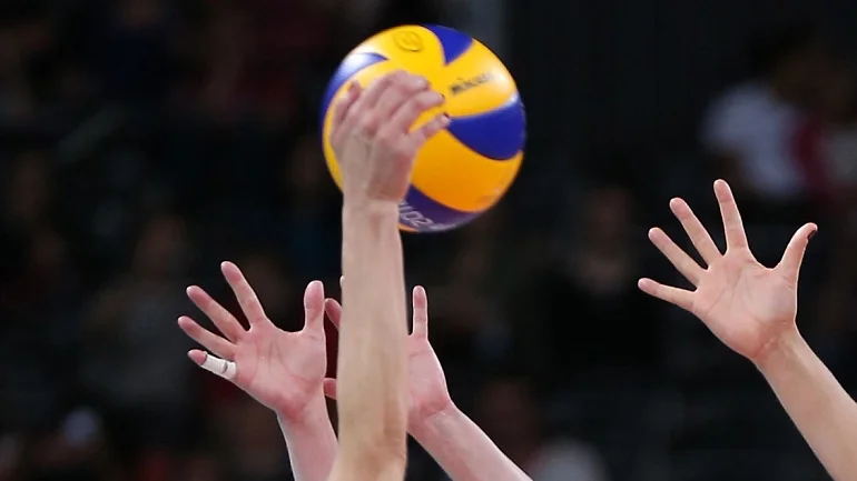20-летние россияне проиграли итальянцами на европейском первенстве по волейболу - фото