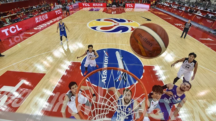 В финале чемпионата мира по баскетболу сыграют США и Сербия - фото