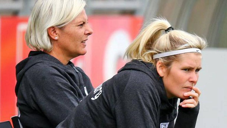 Женщина-тренер из немецкого чемпионата ответила, как выбирает состав в мужской команде. Вы никогда не угадаете, как она это делает (18+) - фото